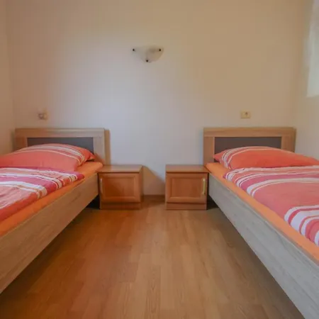 David Two Apartman Buzinija