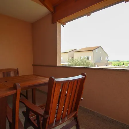 David Two Apartment *